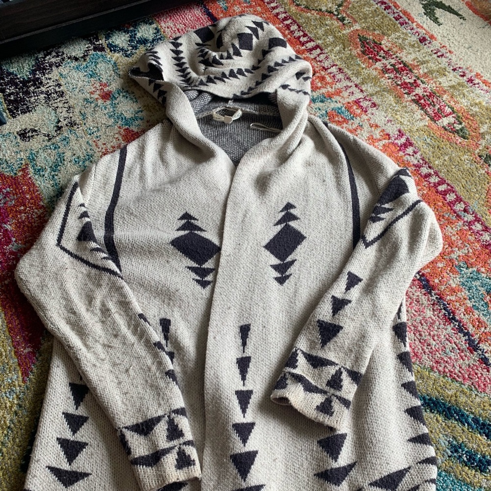 Love stitch hooded sweater